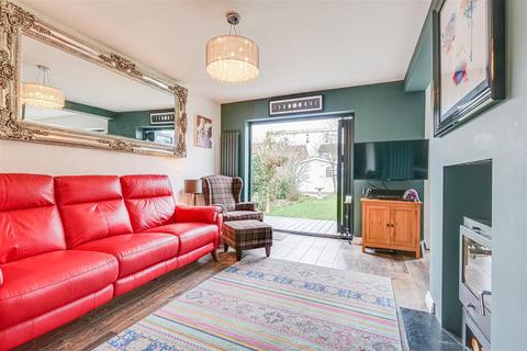 8 Boyton Close, Benfleet, SS7 3BJ