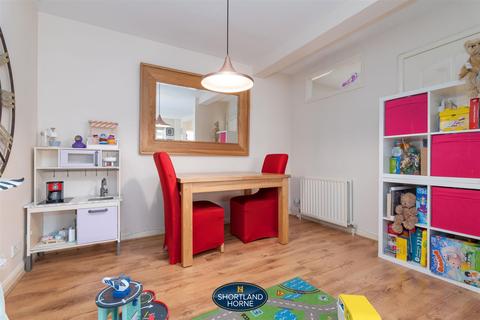 40 Alpine Rise, Coventry, CV3 6NT