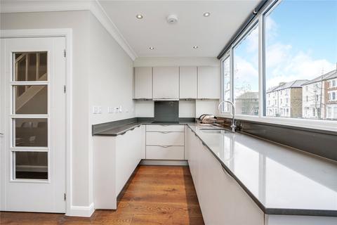 7 The Corner, London, W5 3PQ