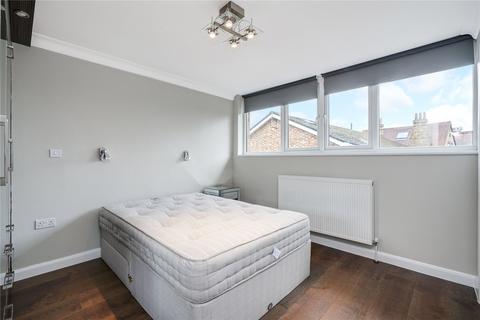 7 The Corner, London, W5 3PQ
