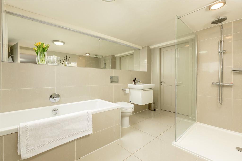 En Suite Bathroom