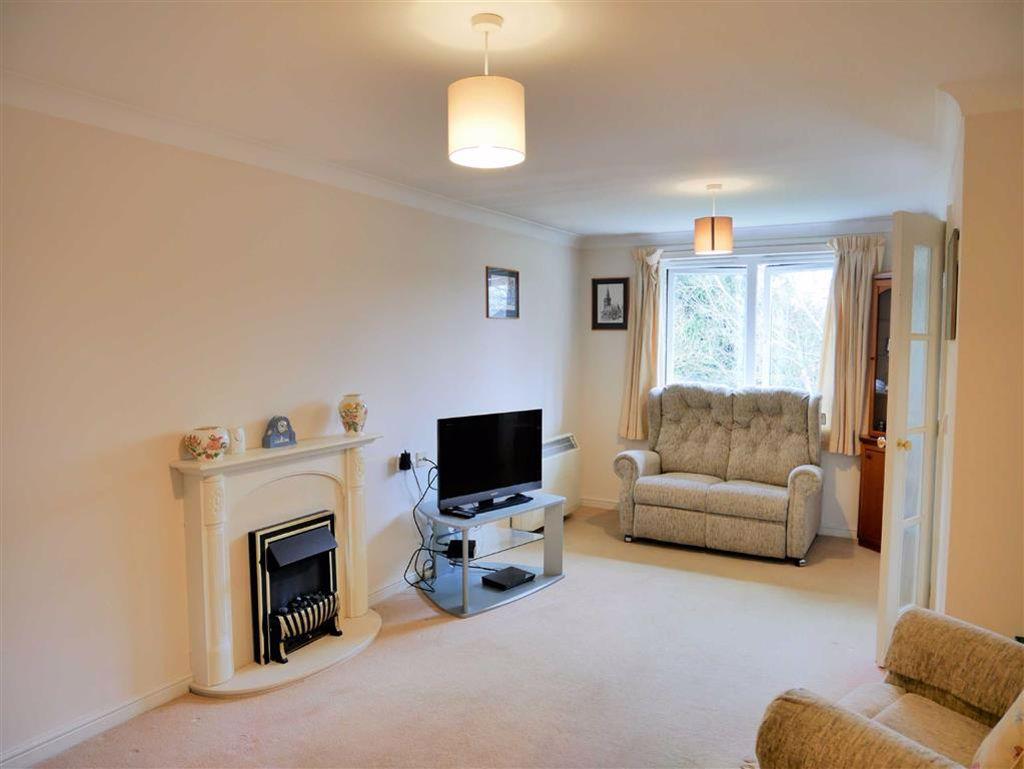 Penn Court, Calne 1 bed flat £100,000