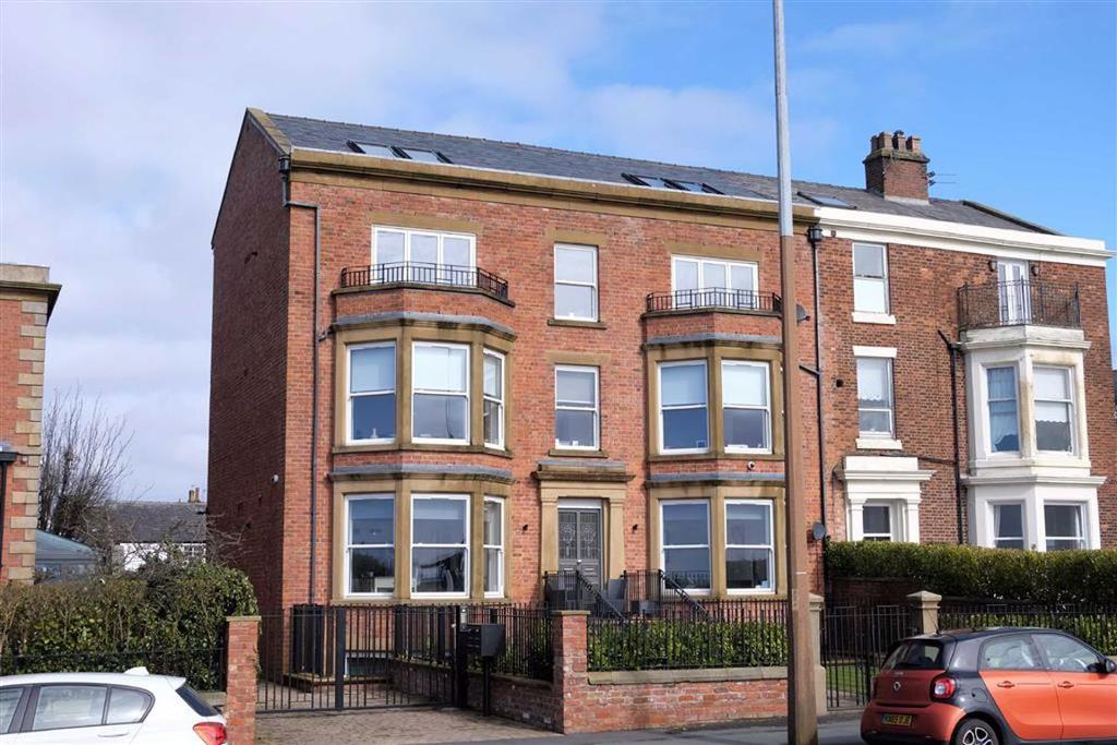 West Beach, Lytham 2 bed penthouse £375,000