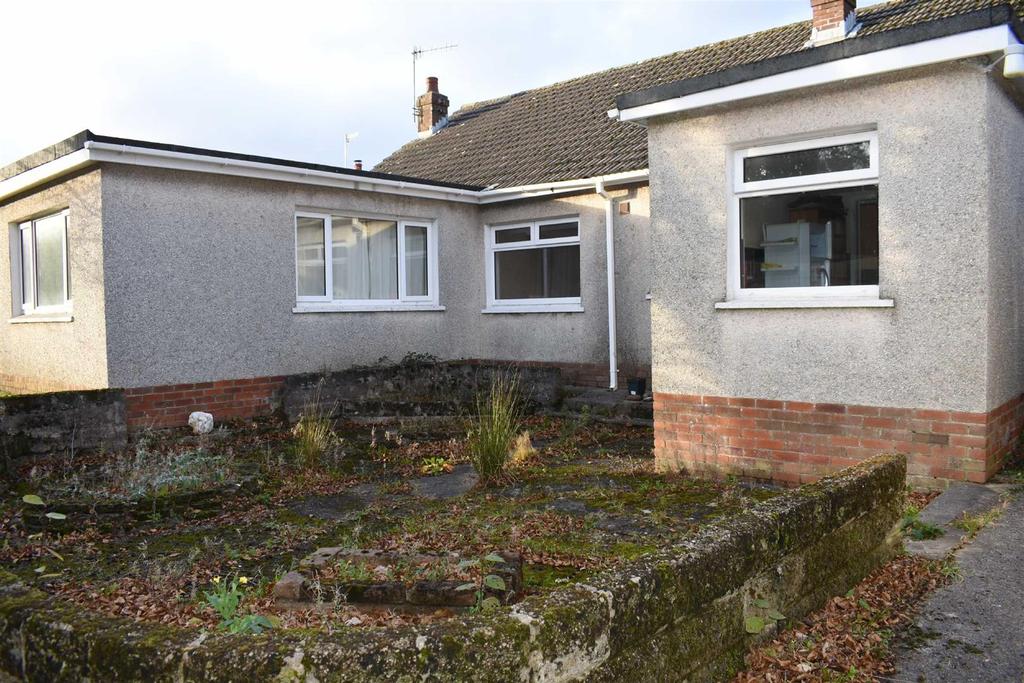 South Close, Swansea 3 bed detached bungalow for sale £