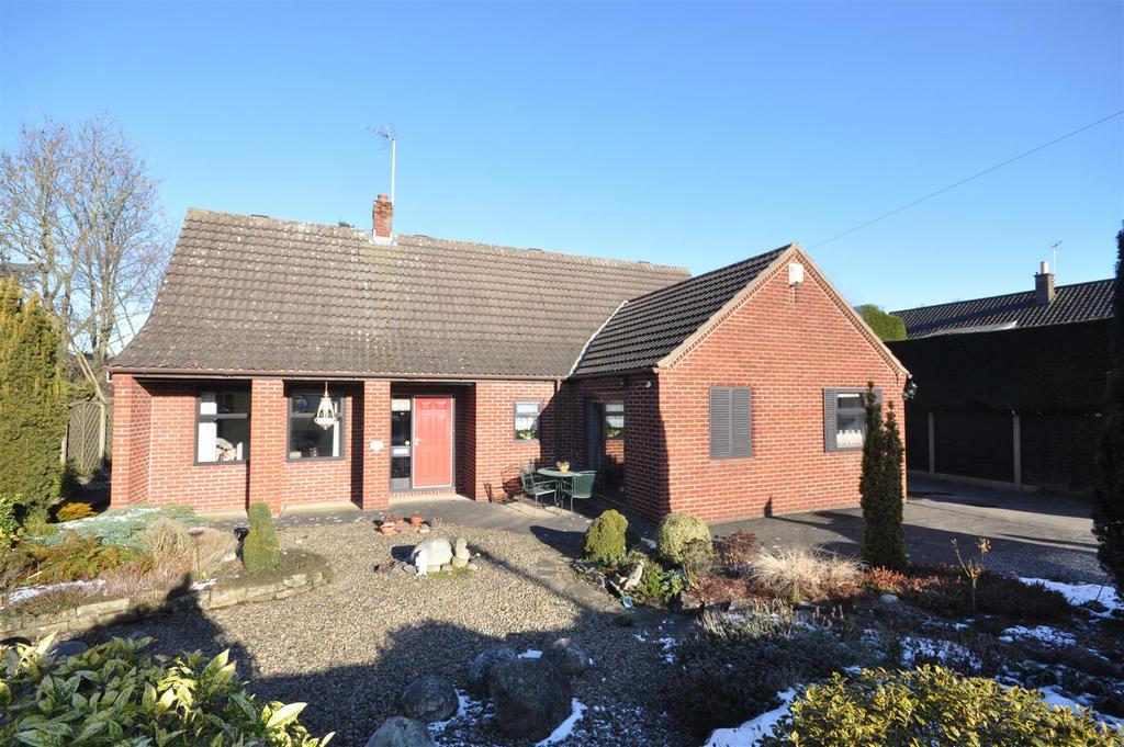 Long Ridge Lane, Upper Poppleton, York, YO26 6HB 3 bed detached bungalow £475,000
