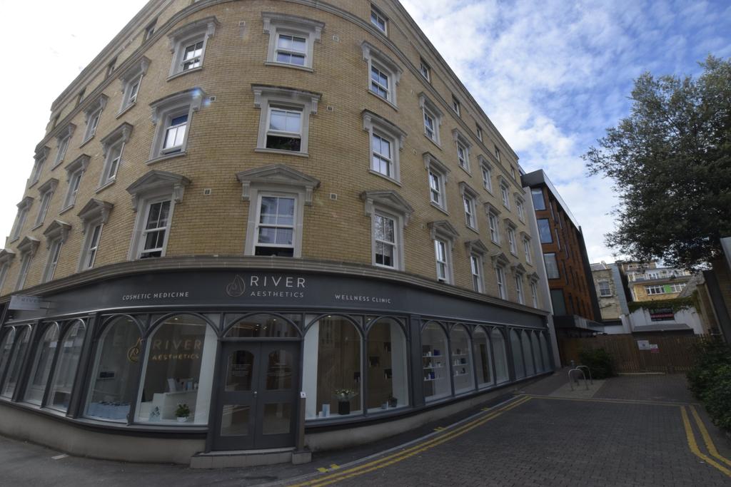 Albert Road, Bournemouth, 1 bed flat to rent £950 pcm (£219 pw)