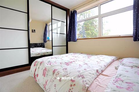 27 West End Court, Pinner, HA5 1BP