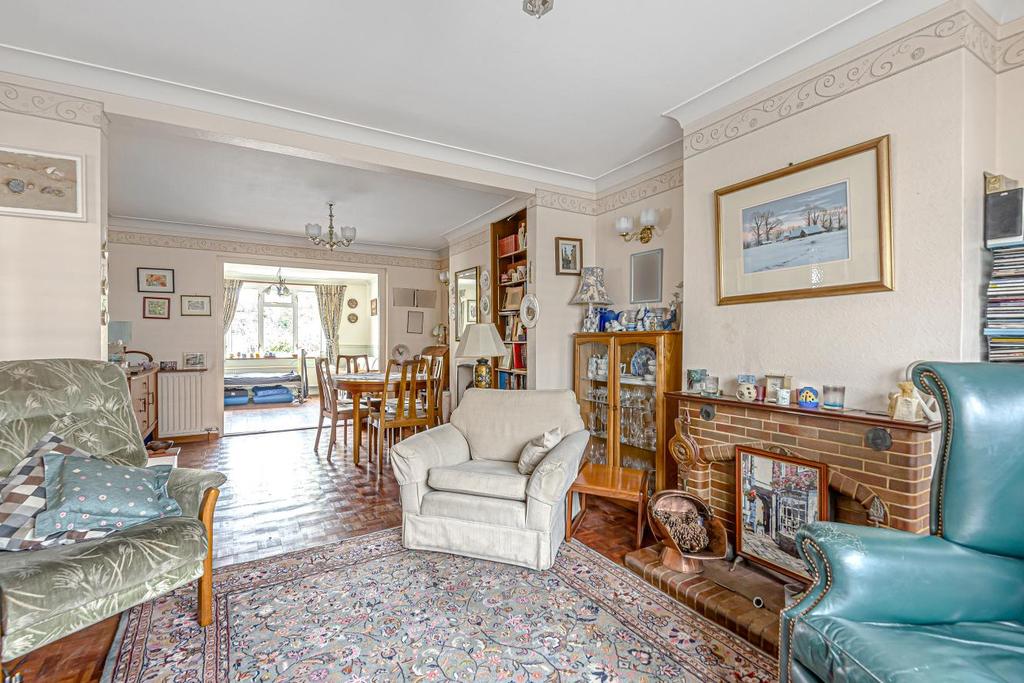 Burstow Road, Wimbledon 3 bed semidetached house £800,000