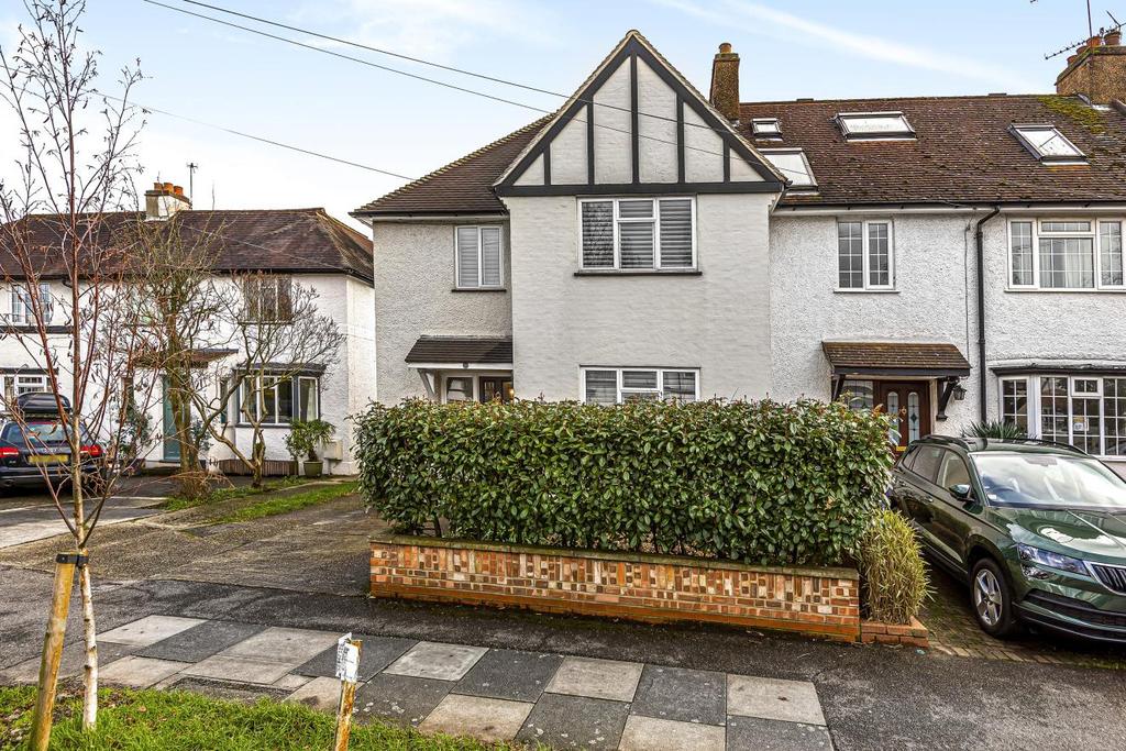 Burstow Road, Wimbledon 3 bed semidetached house £800,000