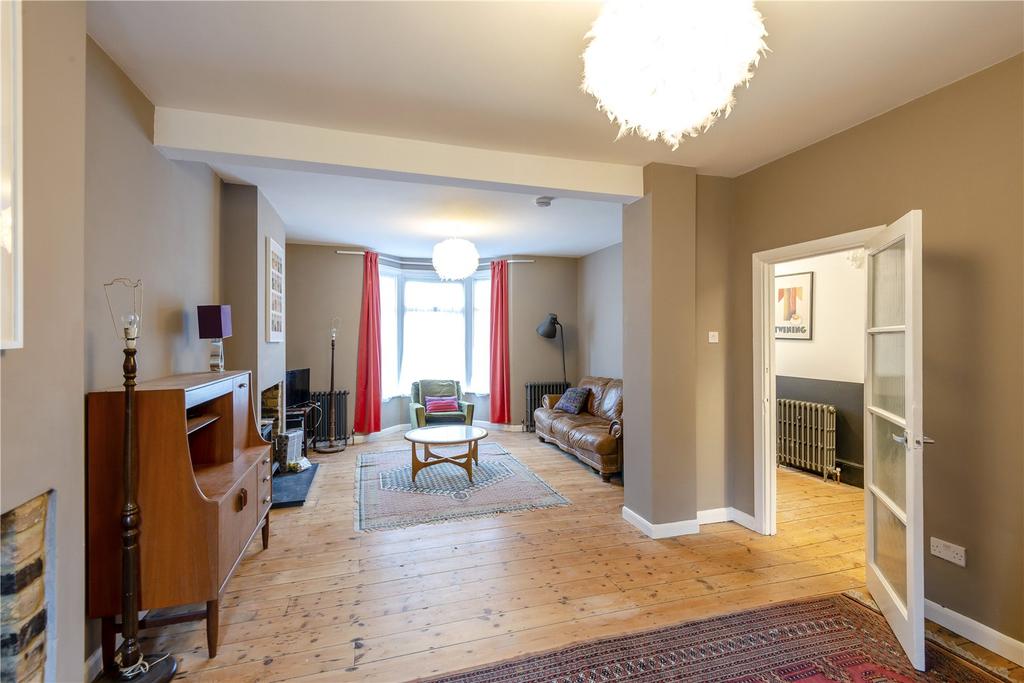 Ridley Road, Forest Gate, E7 4 bed terraced house £2,100 pcm (£485 pw)