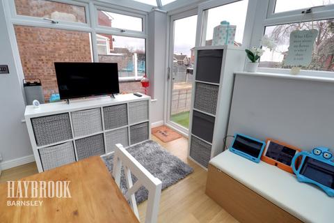 21 Cranston Close, Monk Bretton, Barnsley, S71 2LB