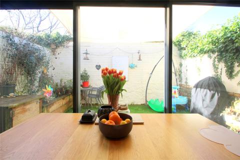28 Agate Street, Bristol, BS3 3AG