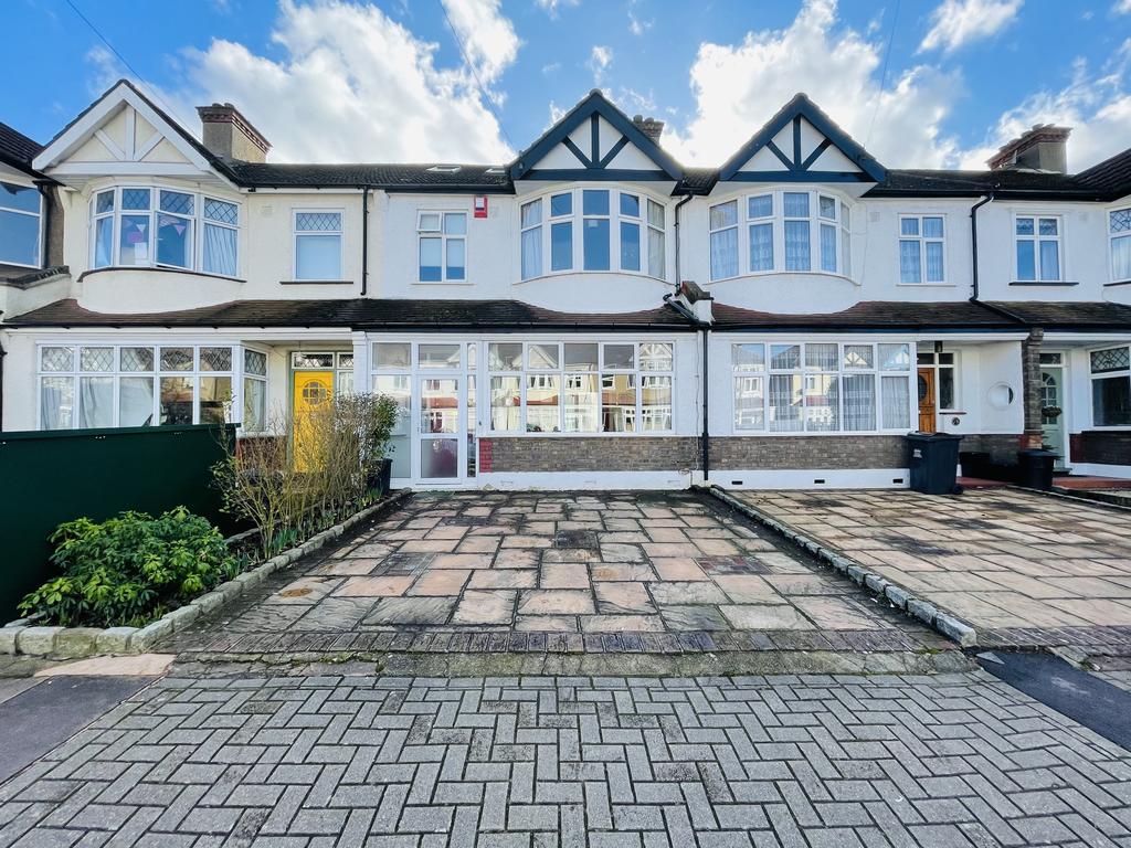 Eden Way, Beckenham 4 bed terraced house £650,000
