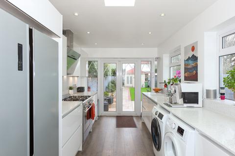 4 Oakhill Road, Ashtead, KT21 2JG