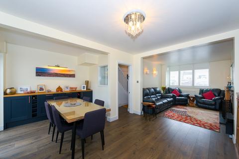 4 Oakhill Road, Ashtead, KT21 2JG