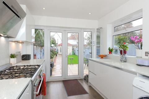 4 Oakhill Road, Ashtead, KT21 2JG