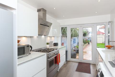4 Oakhill Road, Ashtead, KT21 2JG
