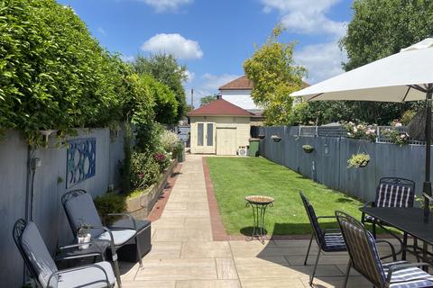 4 Oakhill Road, Ashtead, KT21 2JG
