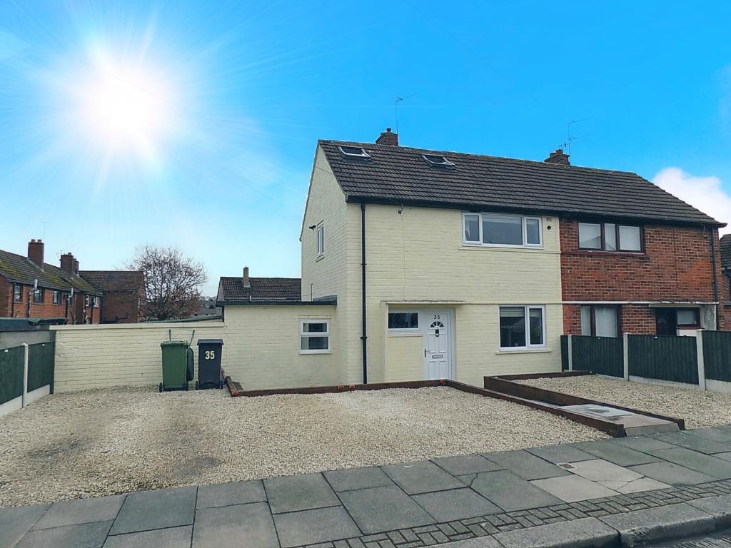 Springfield Road, Harraby, Carlisle, CA1 2 bed semidetached house £110,000