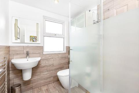 1d Mount Road, London, SW19 8ES