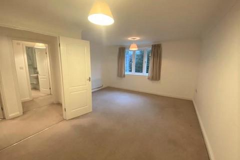 2 bedroom apartment to rent, Portsmouth Road
