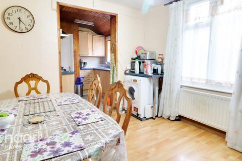 16 Upton Road, Hounslow, TW3 3HP