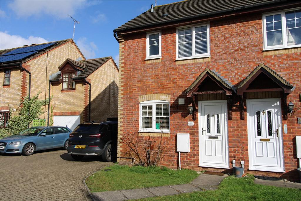 Dunsford Close, Old Town, Swindon, Wiltshire, SN1 2 bed semidetached