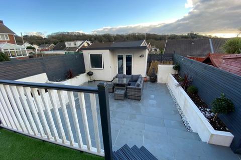 10 Parklands Crescent, Tonyrefail, Porth, CF39 8PF