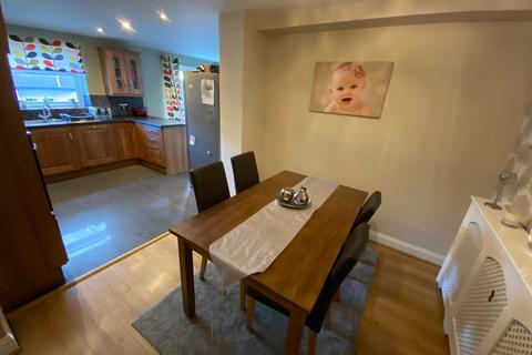 10 Parklands Crescent, Tonyrefail, Porth, CF39 8PF