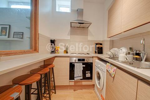 2 bedroom flat to rent, Junction Road, London, N19