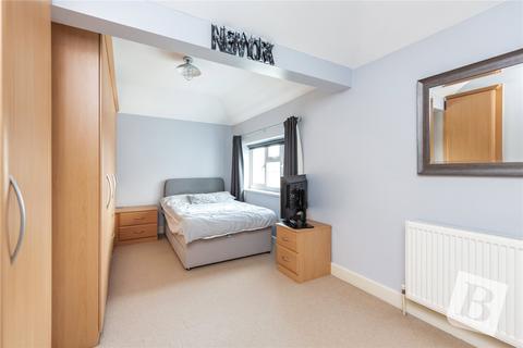 5 Hardley Crescent, Hornchurch, RM11 2EL