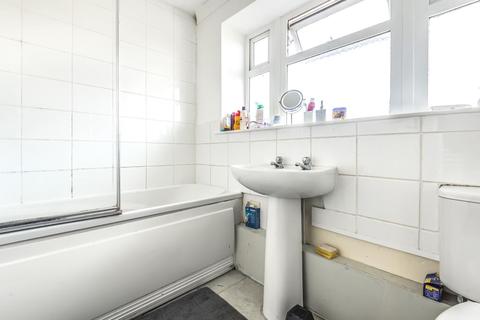 12 Alton Close, Swindon, SN2 5HF