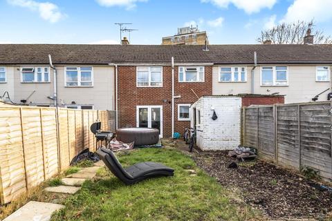 12 Alton Close, Swindon, SN2 5HF