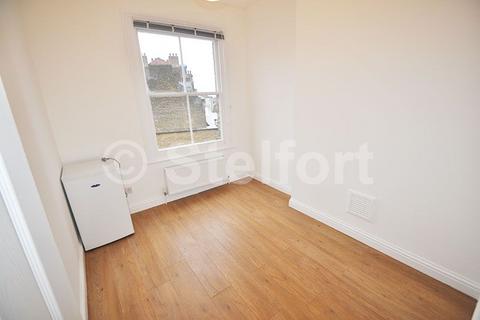 2 bedroom apartment to rent, Holloway Road, London, N19