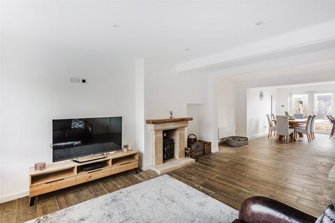 45 Oakfields, Walliswood, Dorking, RH5 5RQ