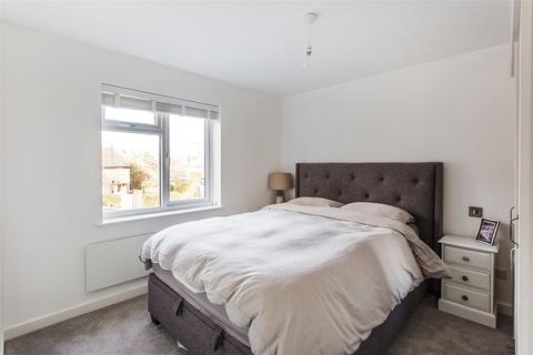 45 Oakfields, Walliswood, Dorking, RH5 5RQ