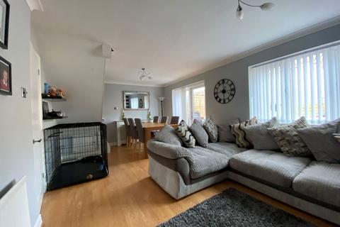 14 Deansway, Northampton, NN3 5JY
