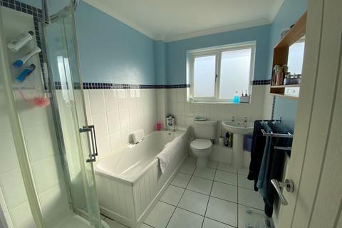 14 Deansway, Northampton, NN3 5JY