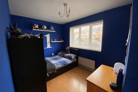 14 Deansway, Northampton, NN3 5JY