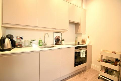 1 bedroom apartment to rent, High Street, Maidenhead, Berkshire, SL6