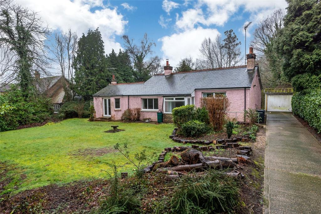 Newdigate Road, Beare Green, Dorking... 3 bed bungalow £650,000