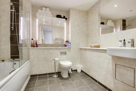 2 bedroom apartment for sale, High Road, Wembley