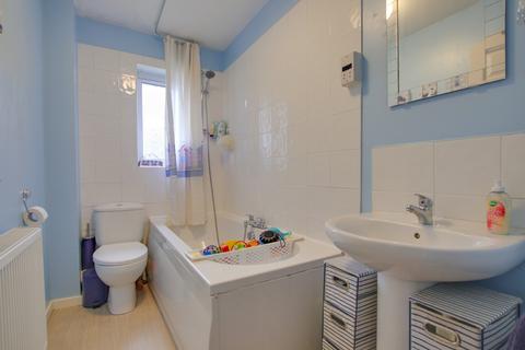 34 Vineyard Close, Woolston, Southampton, SO19 7DD