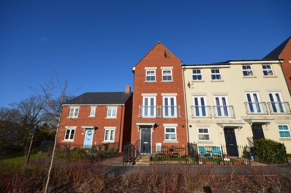 Carnac Drive, Dawlish, EX7 3 bed townhouse £255,000