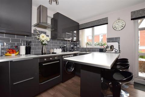 2 Bellfield, Croydon, CR0 9JW
