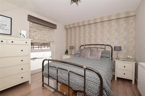 2 Bellfield, Croydon, CR0 9JW