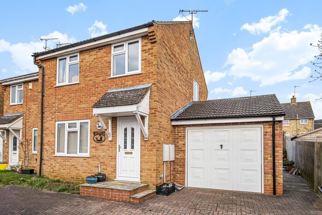 King Sutton, Oxfordshire, OX17 3 bed semidetached house £300,000
