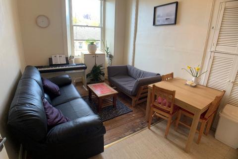 2 bedroom flat to rent - St Leonards Street, Newington, Edinburgh, EH8