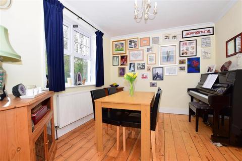 46 Stonehall Road, Lydden, Dover, CT15 7JX