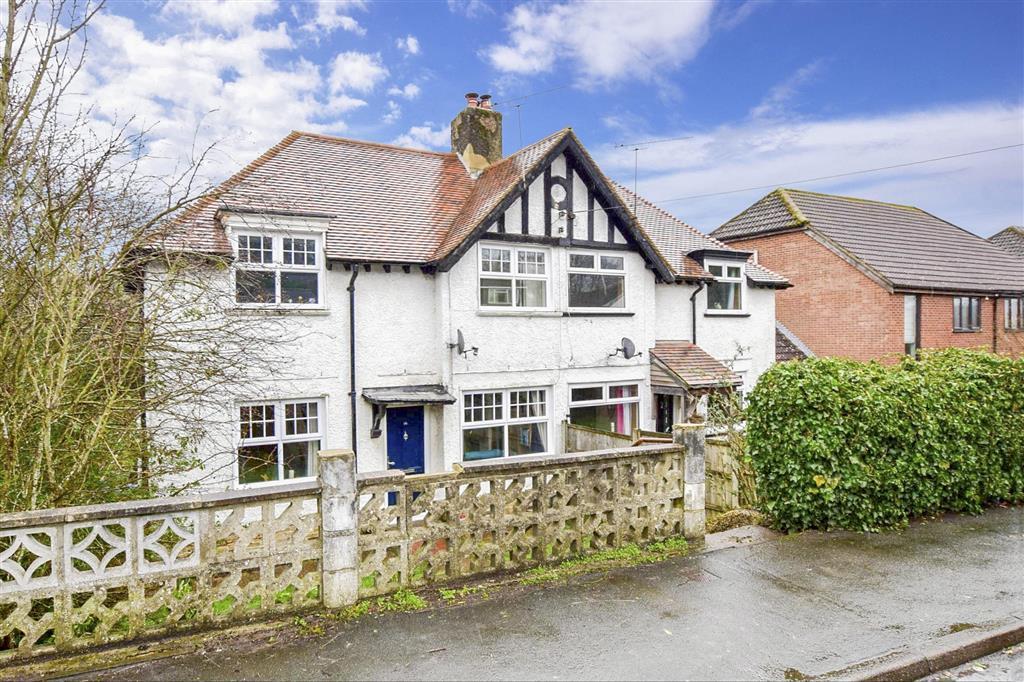 Stonehall Road, Lydden, Dover, Kent 3 bed semidetached house £270,000